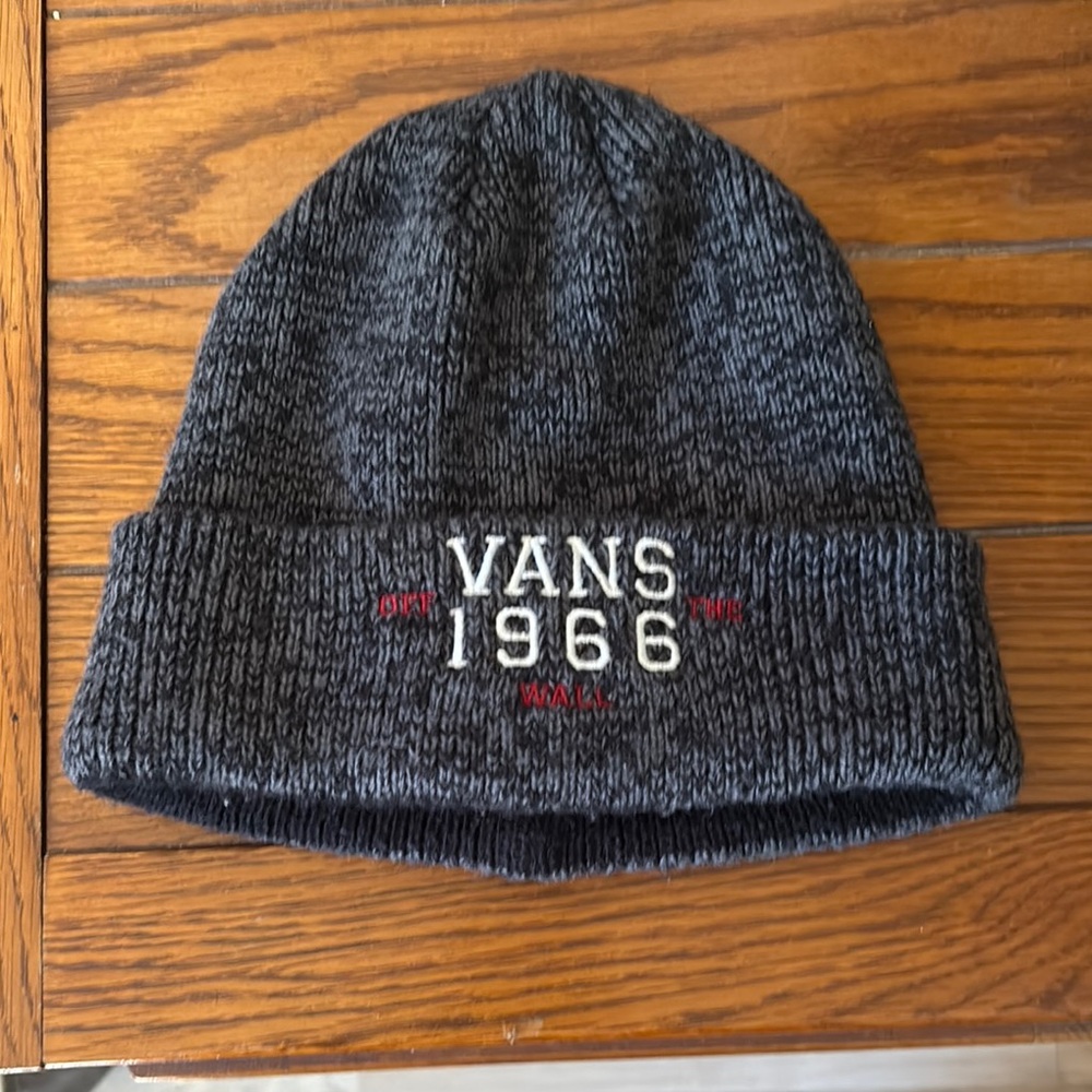 Vans Men's Gray beanie / winter hat. Never worn, like new!